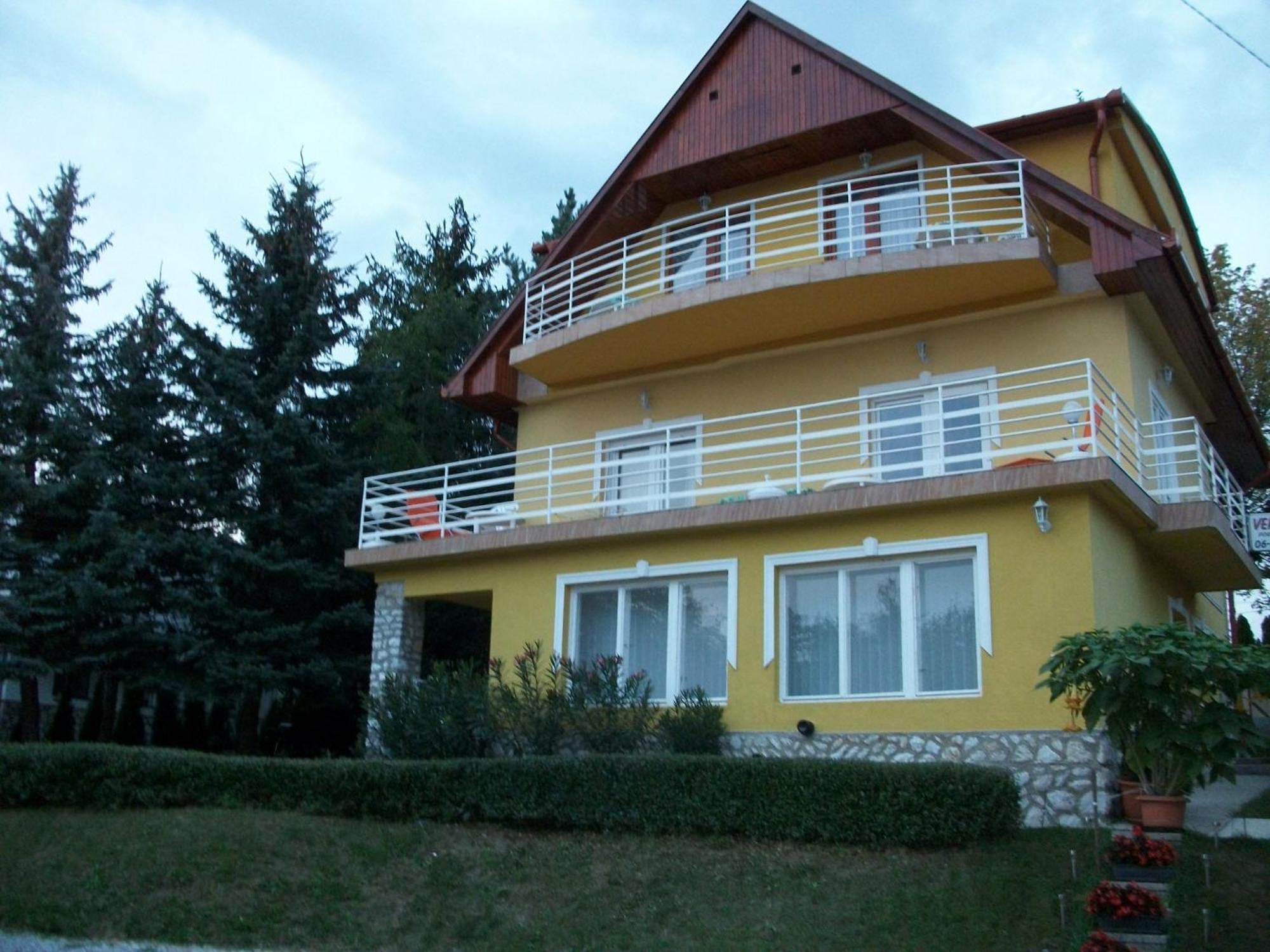 Szamoca Vendeghaz Hotel Miskolc Exterior photo